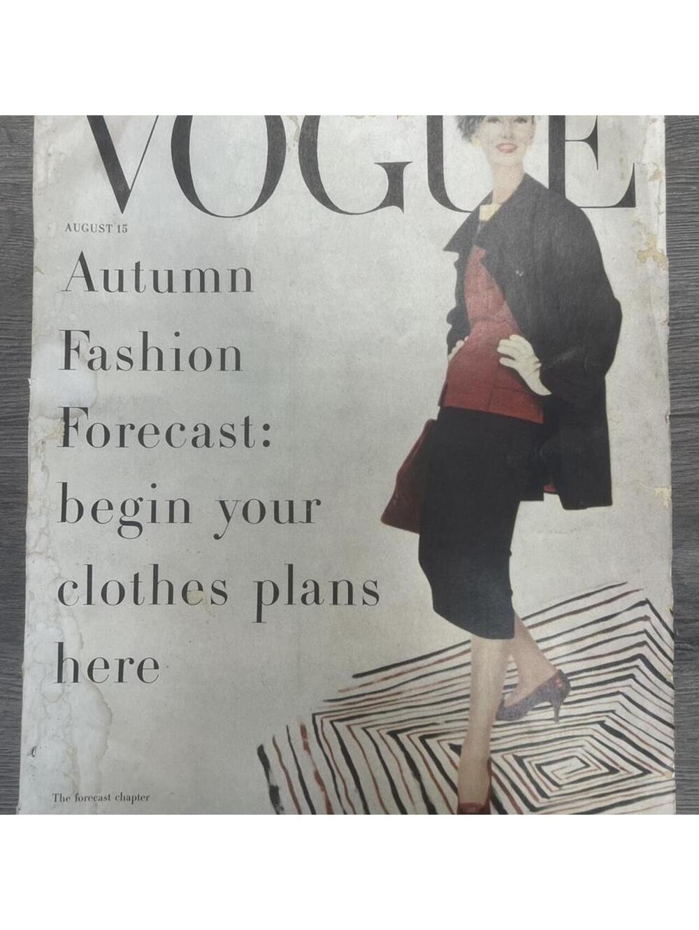 Vintage August 15, 1955 issue of Vogue magazine.